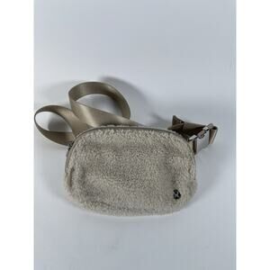 Lululemon Everywhere Fleece Belt Bag Natural Ivory/Trench \
